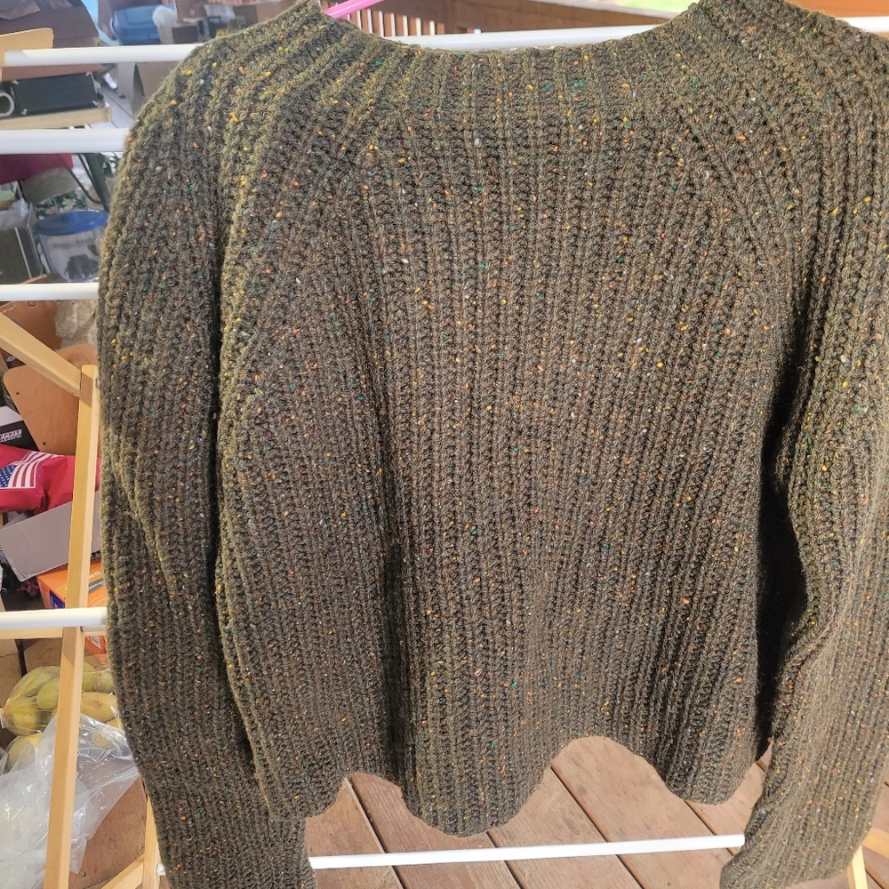 EUC Abercrombie & Fitch Women's Size 8 100% Wool Sweater Dark Green